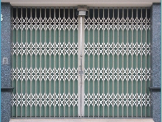 Những lưu ý quan trọng khi lắp đặt cửa kéo, cửa cuốn để đảm bảo độ bền và an toàn